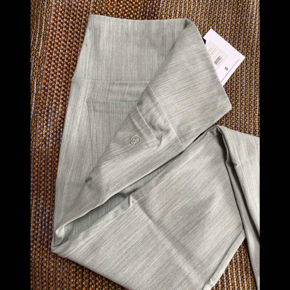 LAST! Size XL - Women’s jeggings- bleached denim - Picture 2 of 3